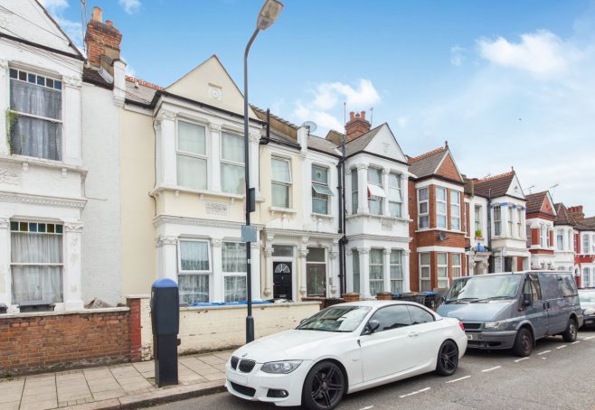 5 Howard Road, London, NW2 6DS